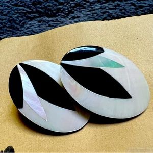 Vintage Mother of Pearl Inlay Geometric Oval Post Earrings